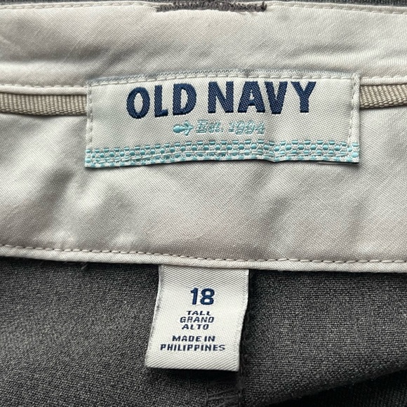 EUC US 18 Tall Old Navy Gray Pencil Skirt - Picture 3 of 4